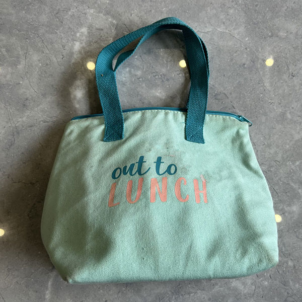 துணி கைப்பைகளை காலமற்ற மற்றும் நிலையான தேர்வாக மாற்றுவது எது?